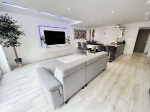 Lounge area- click for photo gallery